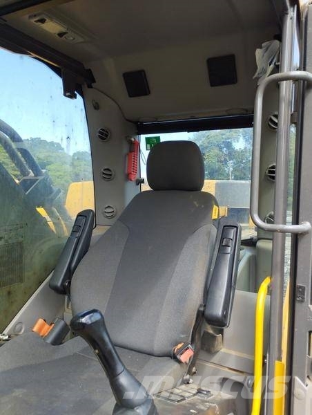 Volvo EC 480 D L Bageri guseničari
