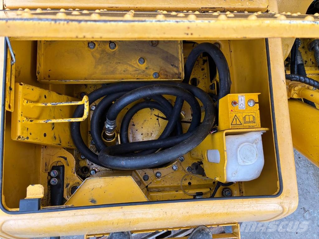 Komatsu PC 210 LC-11 Εκσκαφείς με ερπύστριες