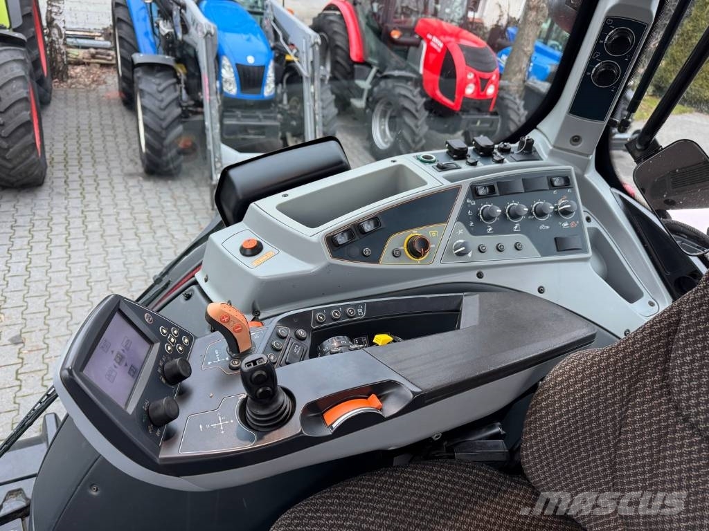 Valtra T234 VERSU Traktory