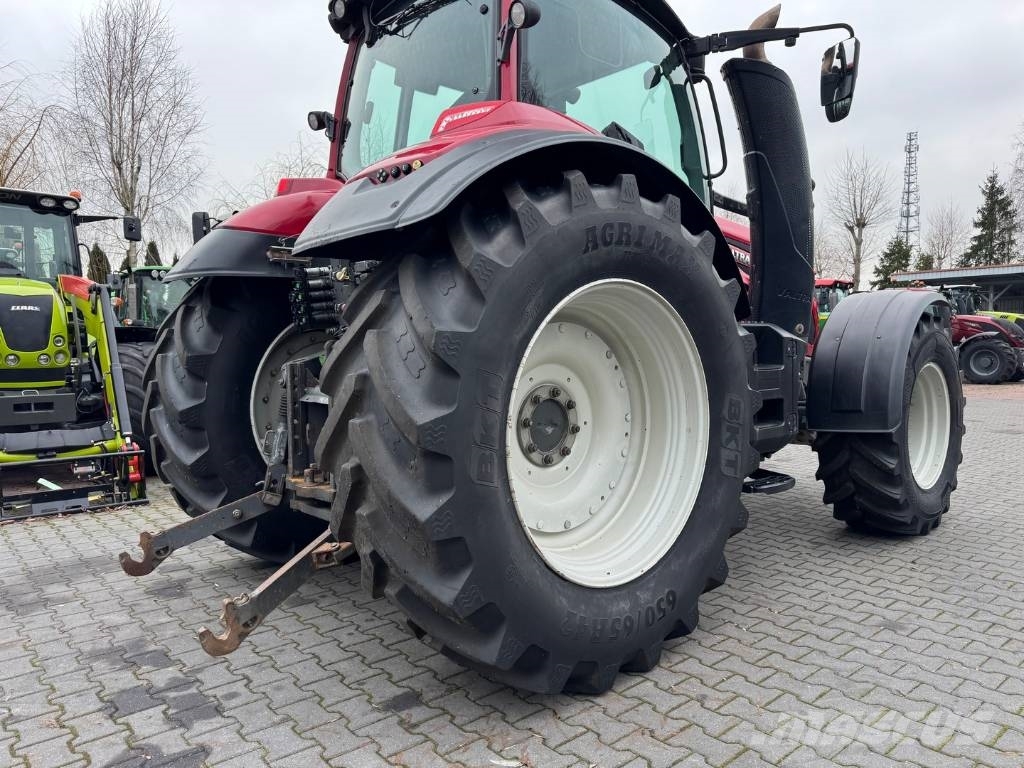Valtra T234 VERSU Traktory