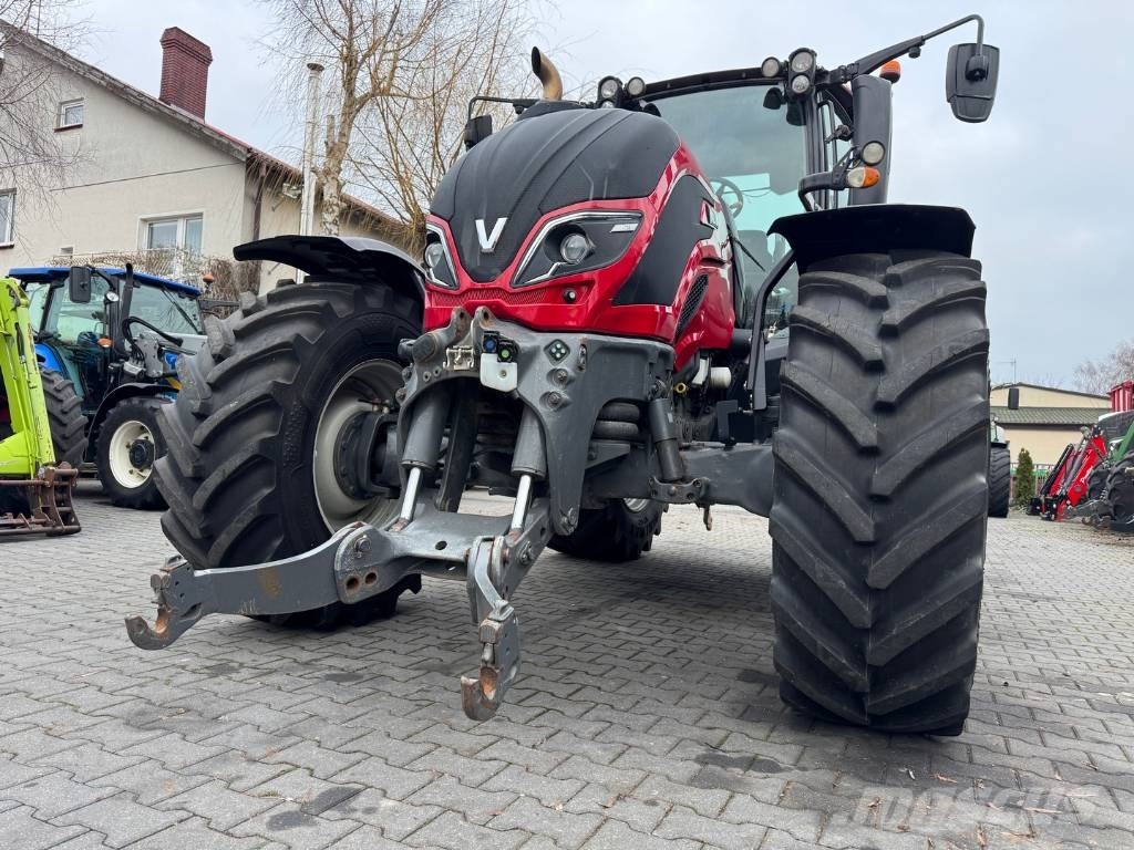 Valtra T234 VERSU Traktory