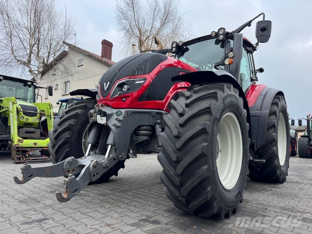 Valtra T234 VERSU Traktory