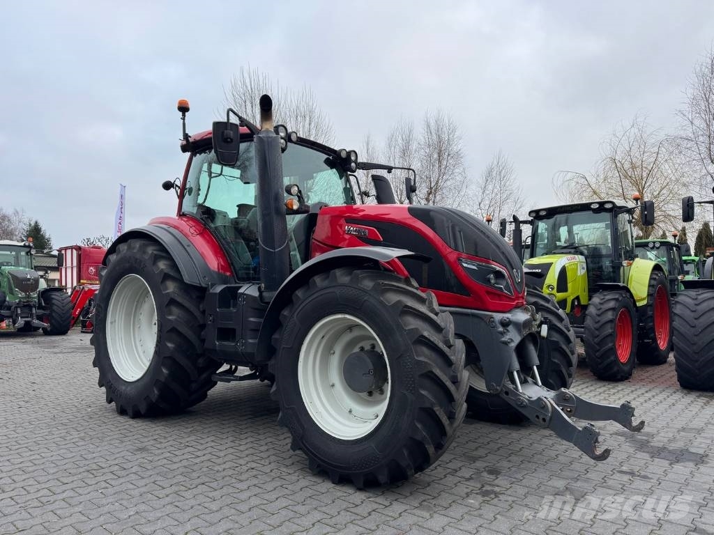 Valtra T234 VERSU Traktory