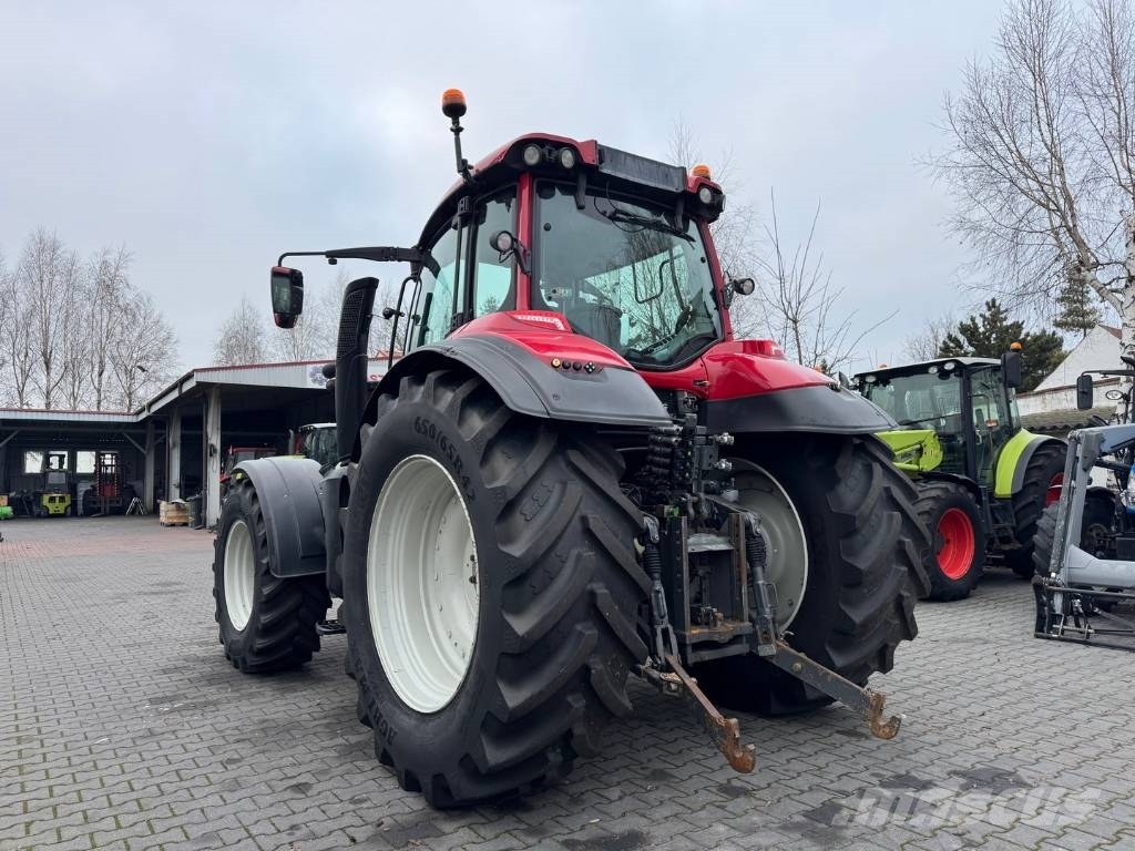 Valtra T234 VERSU Traktory