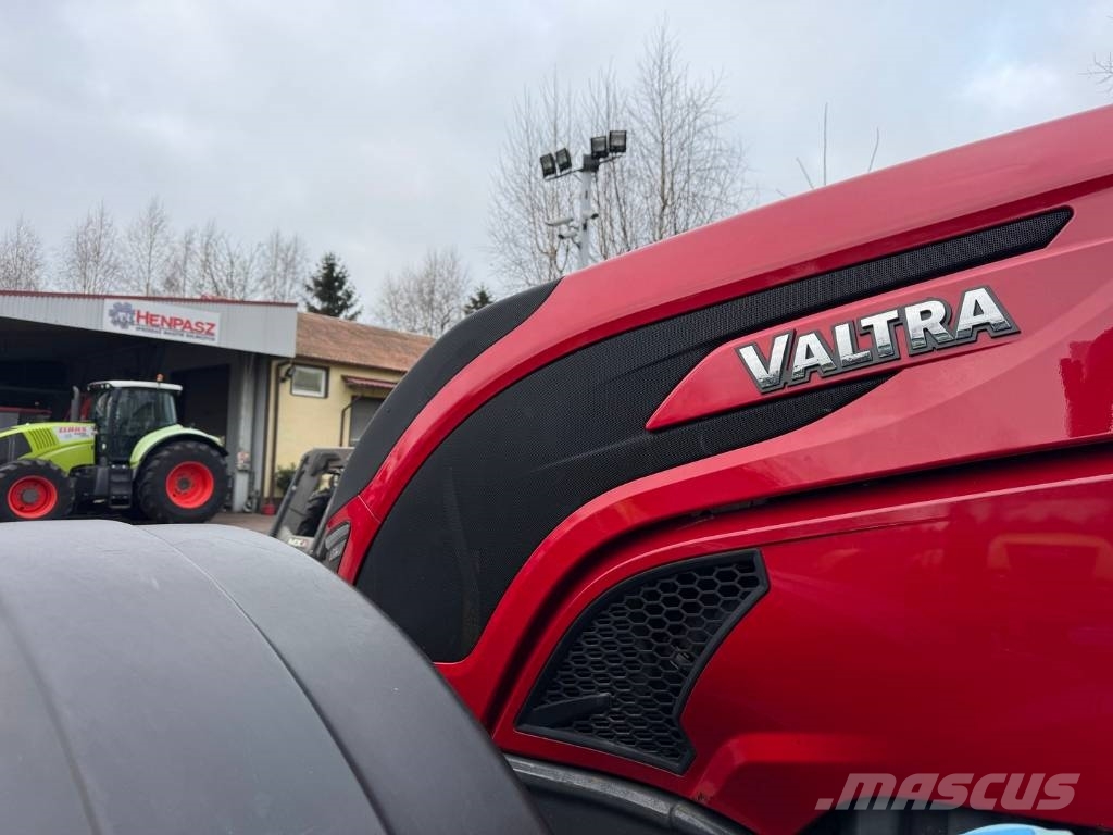 Valtra T234 VERSU Traktory