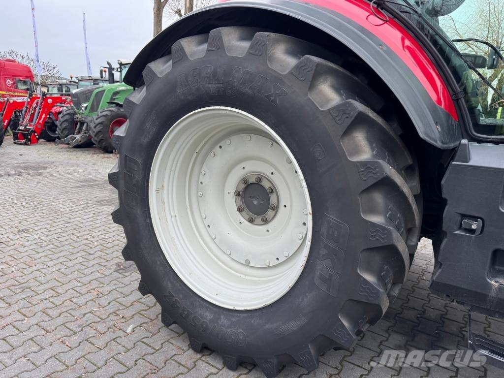 Valtra T234 VERSU Traktory