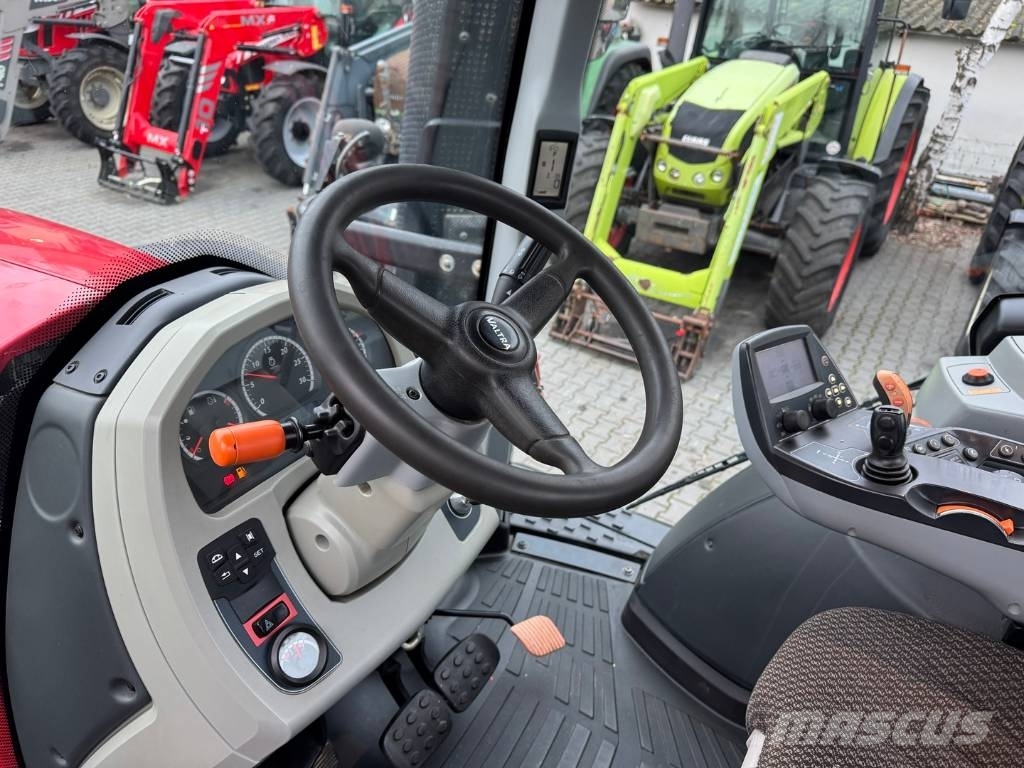 Valtra T234 VERSU Traktory