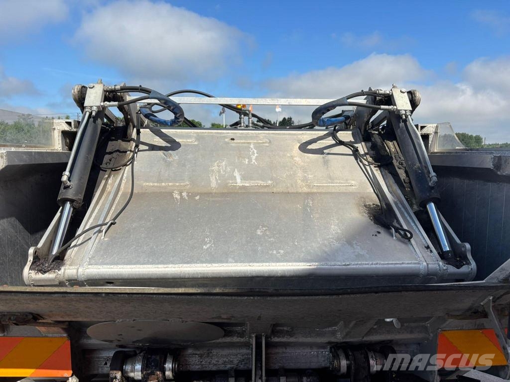 Mitsubishi Fuso Canter 7C18 4x2 FAUN URBANEA Sopbilar