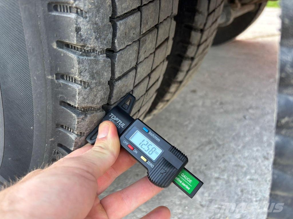 Mitsubishi Fuso Canter 7C18 4x2 FAUN URBANEA Camion dei rifiuti