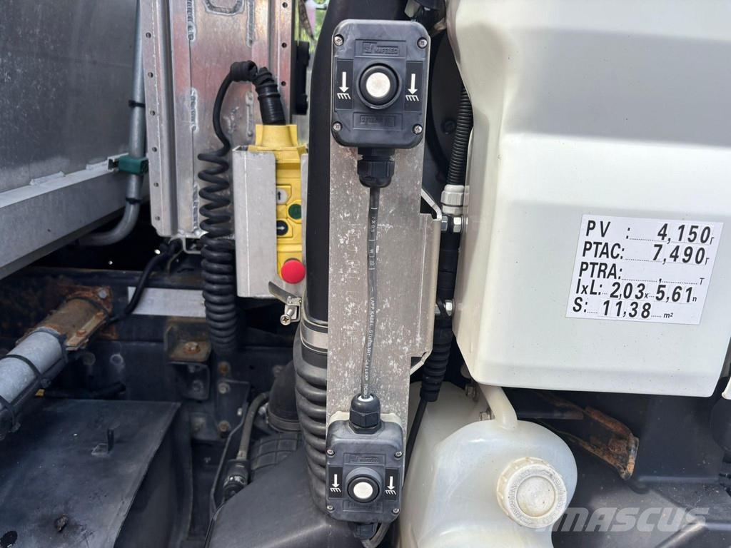 Mitsubishi Fuso Canter 7C18 4x2 FAUN URBANEA Sopbilar
