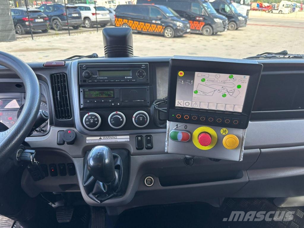 Mitsubishi Fuso Canter 7C18 4x2 FAUN URBANEA Camiones de basura