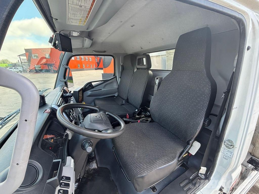 Mitsubishi Fuso Canter 7C18 4x2 FAUN URBANEA Camion dei rifiuti