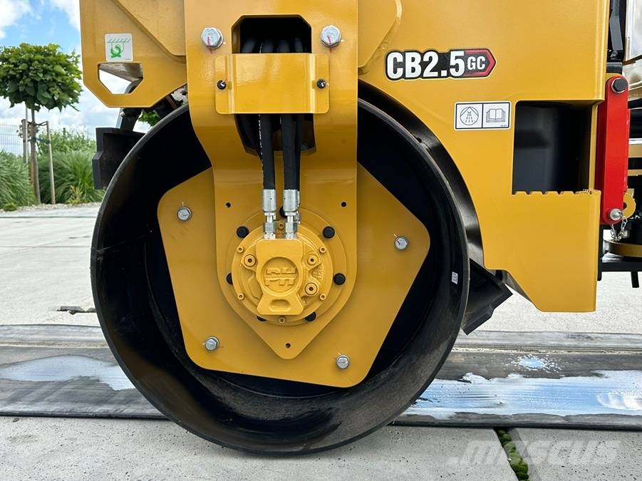 CAT CB 2.5 GC Çift tamburlu silindirler