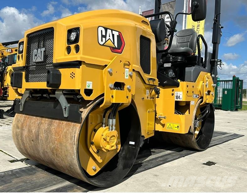 CAT CB 2.5 GC Çift tamburlu silindirler