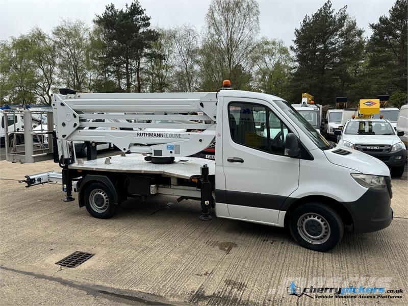 Mercedes-Benz SPRINTER 卡車裝載高空作業車
