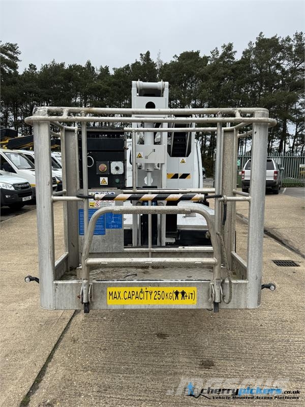Mercedes-Benz SPRINTER 卡車裝載高空作業車