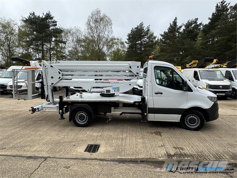 Mercedes-Benz SPRINTER 卡車裝載高空作業車