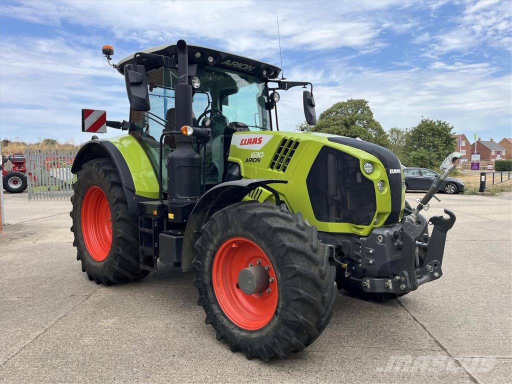 CLAAS ARION 630 HEXASHIFT Tractoren