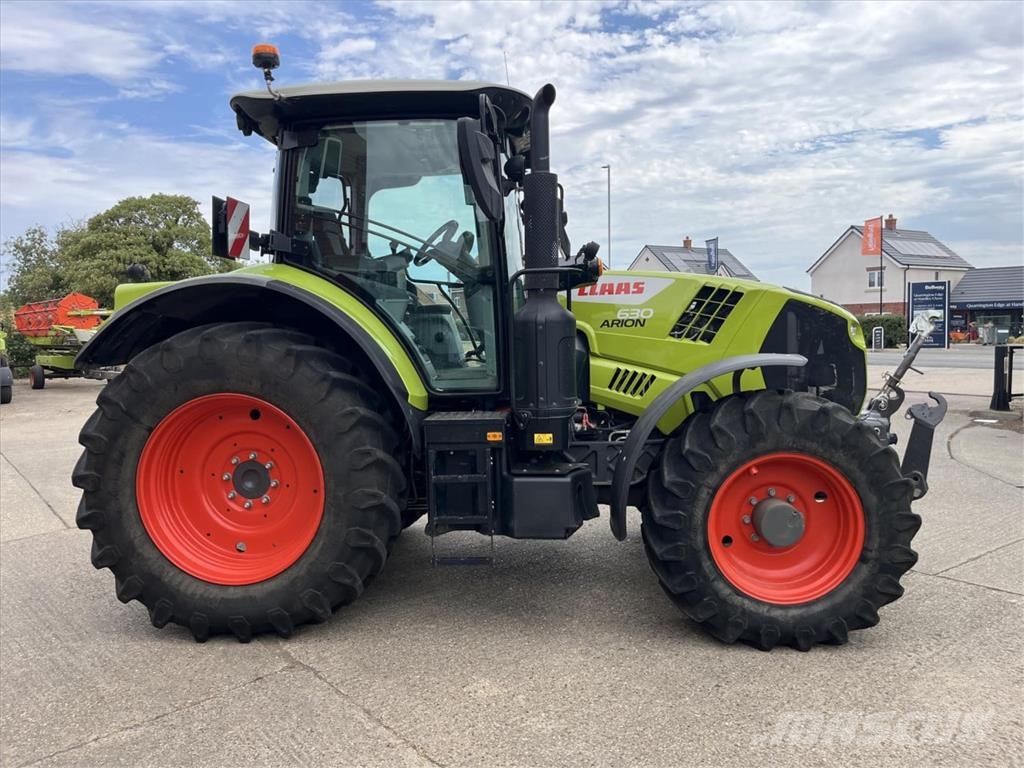 CLAAS ARION 630 HEXASHIFT Tractoren