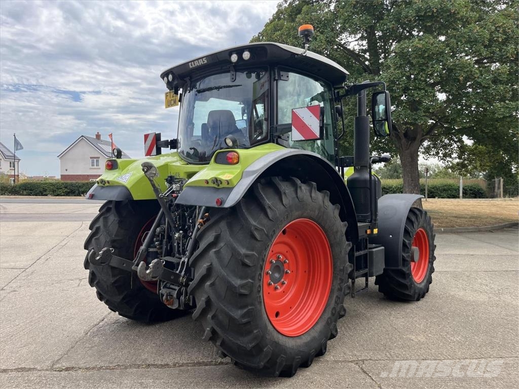 CLAAS ARION 630 HEXASHIFT Tractoren