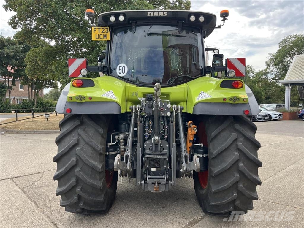 CLAAS ARION 630 HEXASHIFT Tractoren