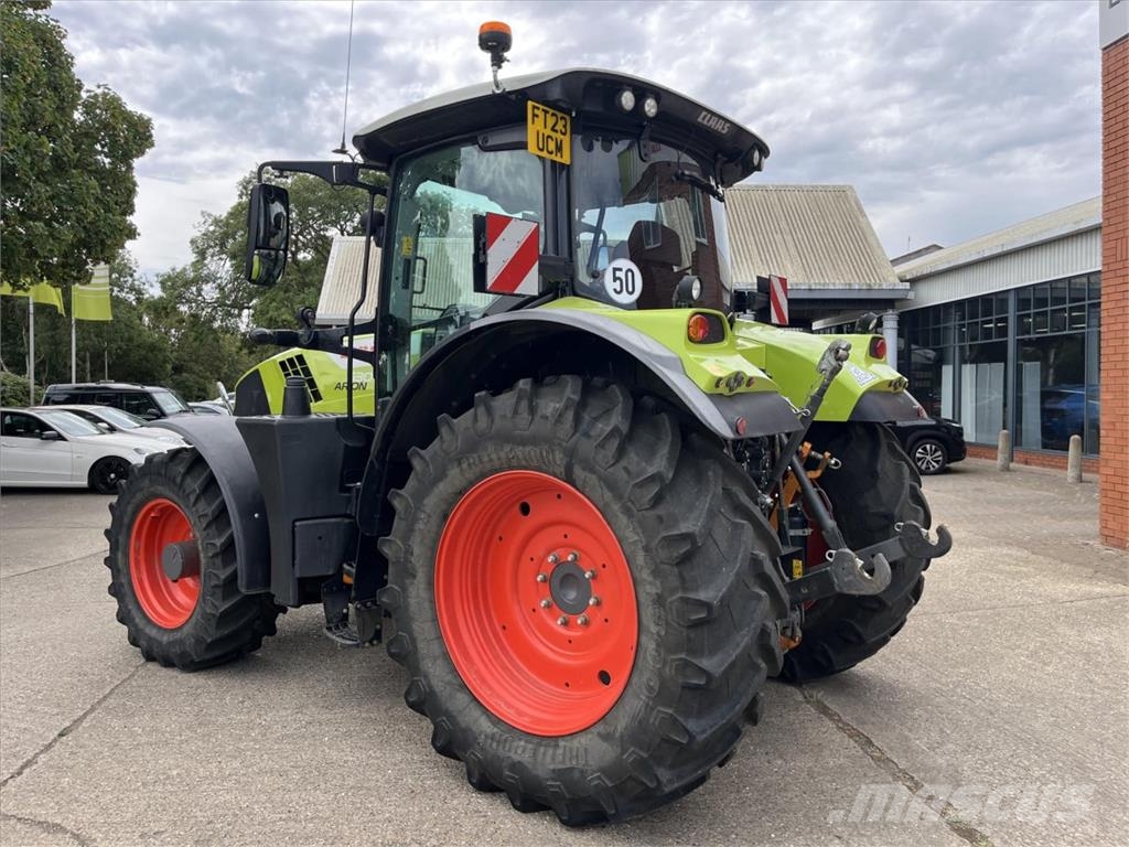 CLAAS ARION 630 HEXASHIFT Tractoren