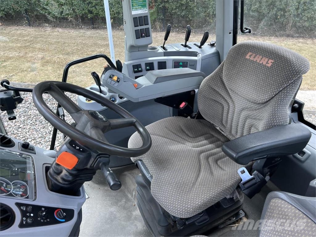 CLAAS ARION 650 Traktorer