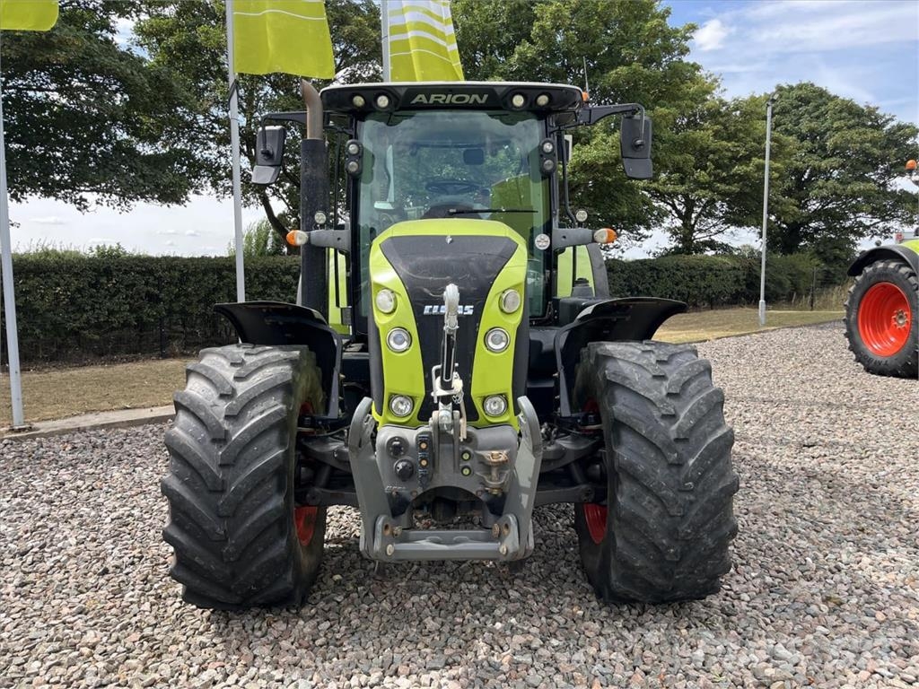 CLAAS ARION 650 Traktorer