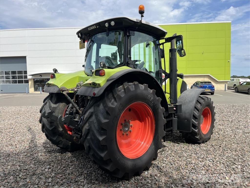 CLAAS ARION 650 Traktorer