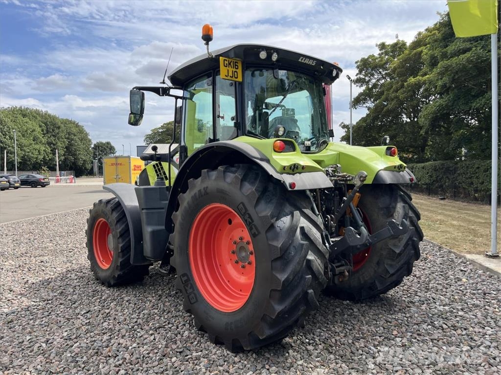 CLAAS ARION 650 Traktorer