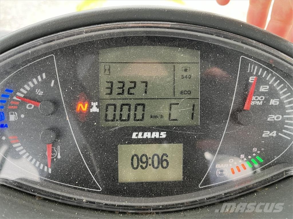 CLAAS ARION 650 Traktorit