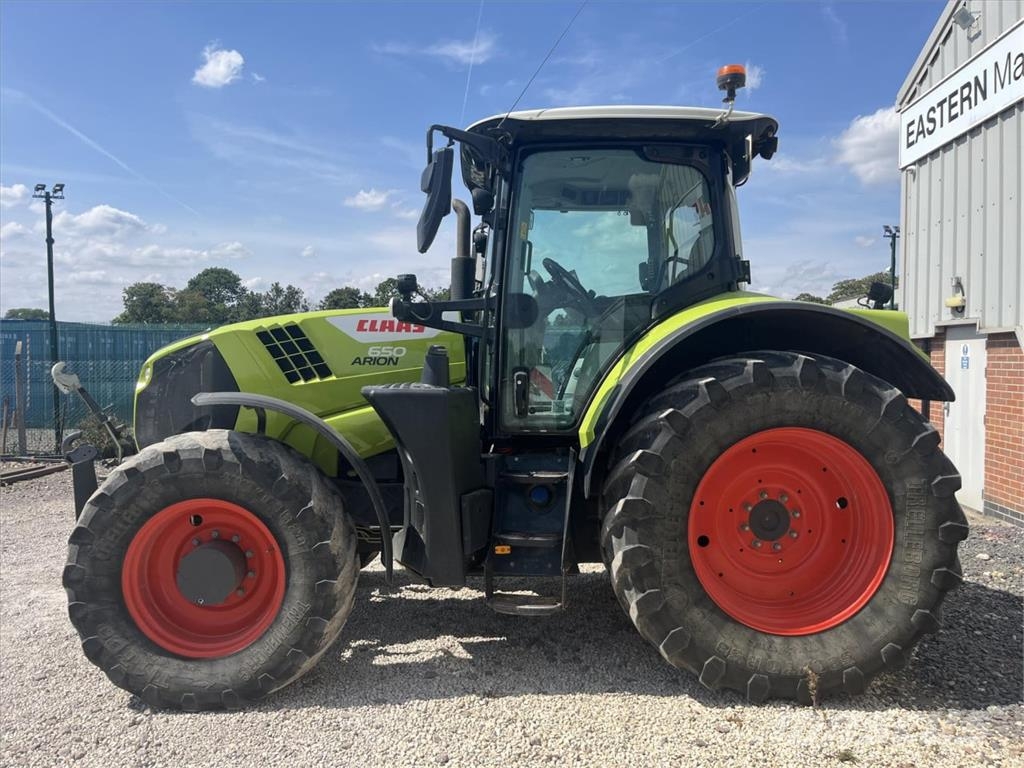 CLAAS ARION 650 HEXASHIFT Tractoren