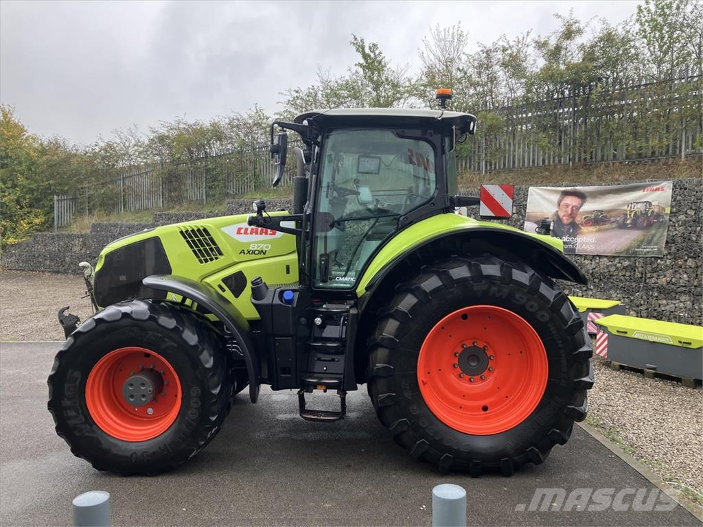 CLAAS AXION 870 Trattori
