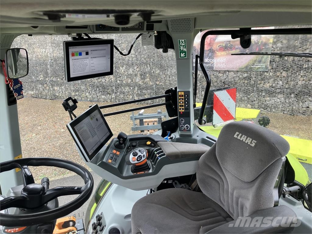 CLAAS AXION 870 Trattori