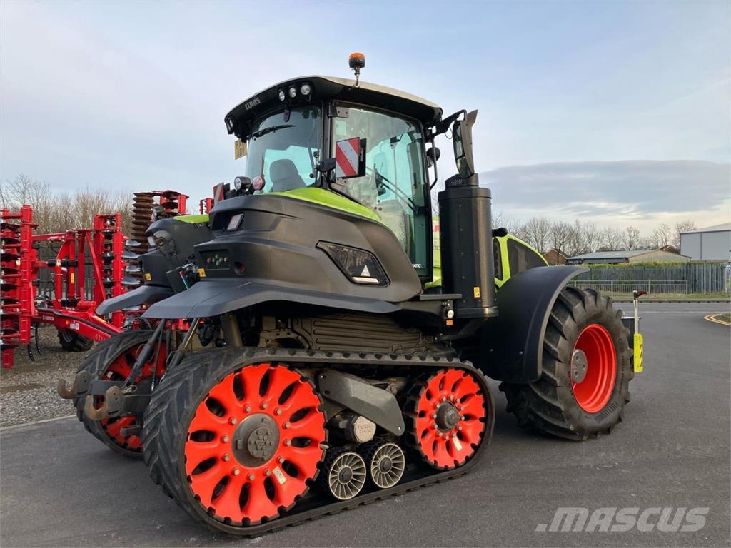 CLAAS AXION 930 TT Traktorit
