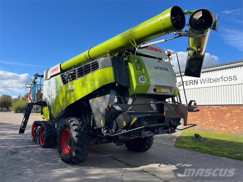 CLAAS LEXION 8700TT C/W CF1230 CONVIO FLEX CUTTERBAR (59 حصادات