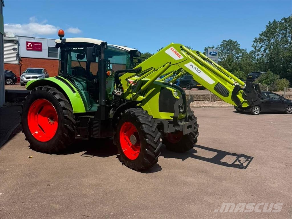 CLAAS ARION 440 Tractoren
