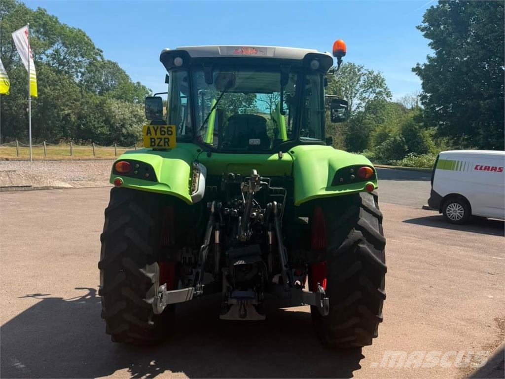 CLAAS ARION 440 Tractoren