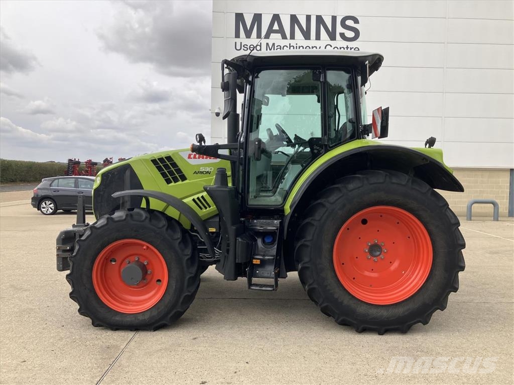 CLAAS ARION 530 Tractoren