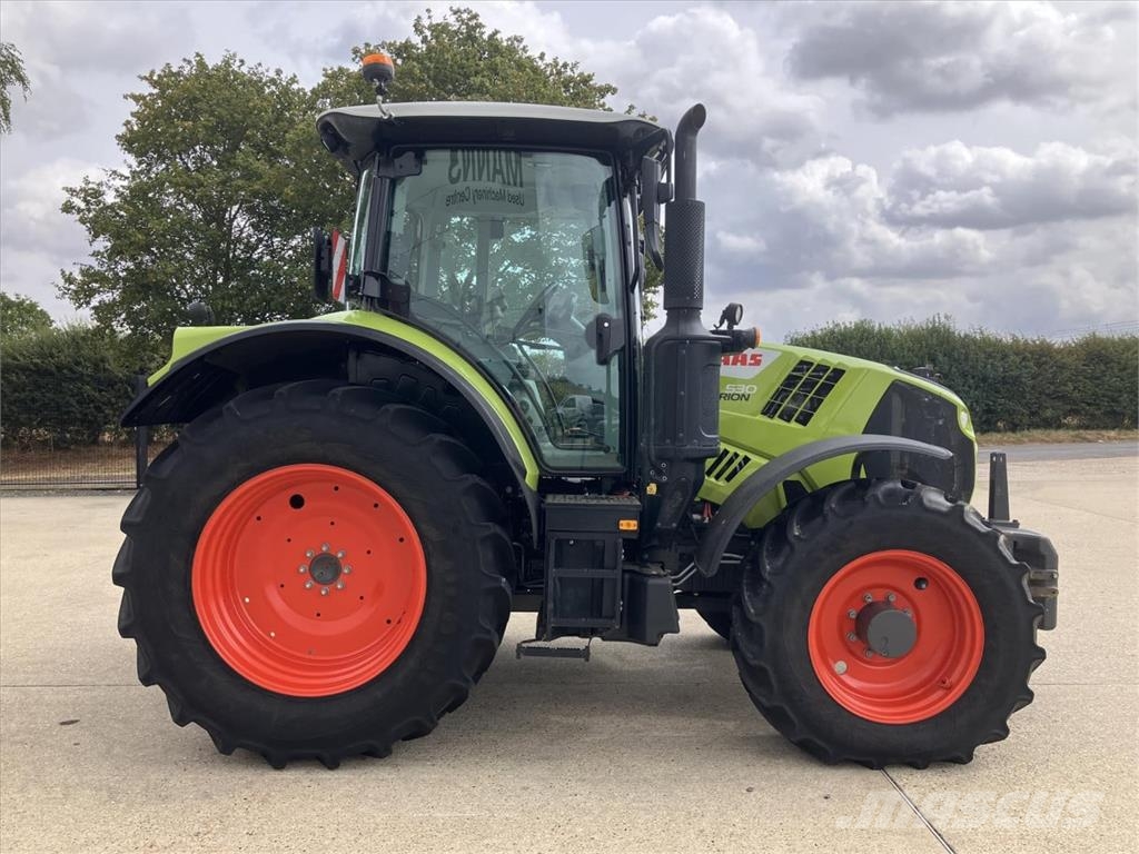 CLAAS ARION 530 Tractoren