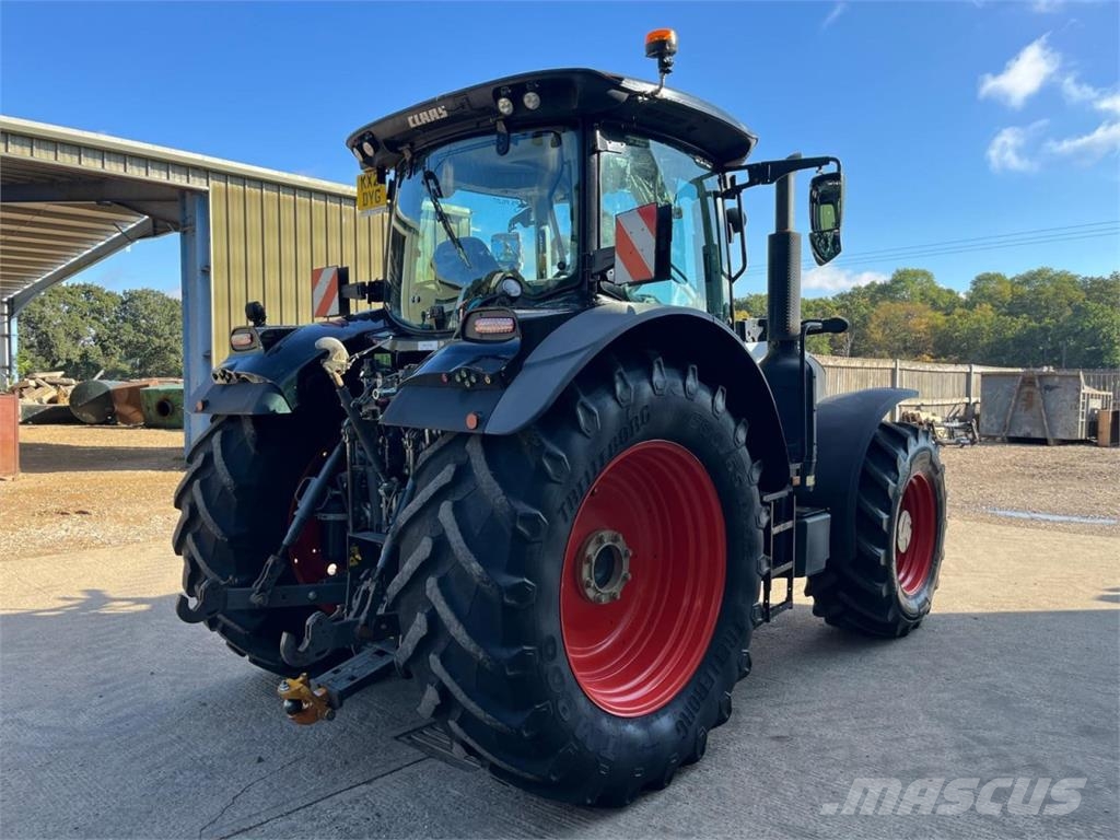 CLAAS ARION 660 CMATIC CEB Traktory