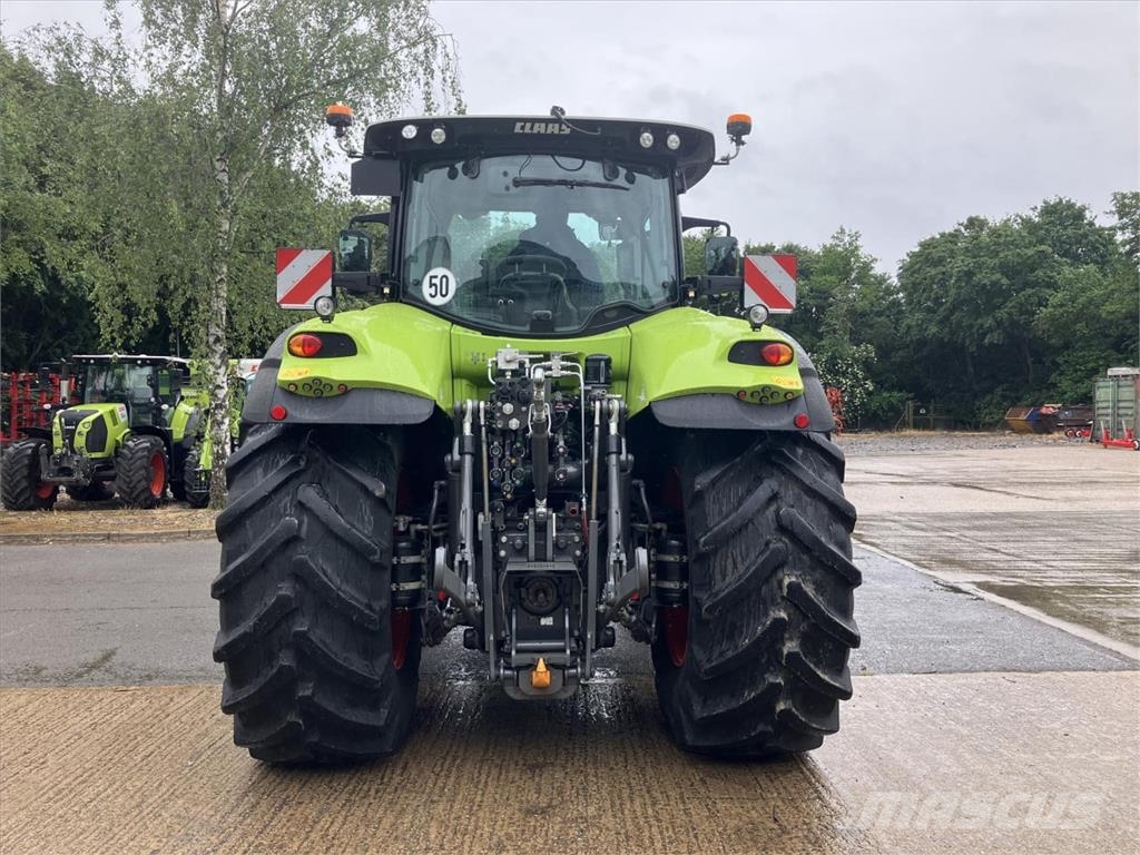 CLAAS AXION 830 Tractors