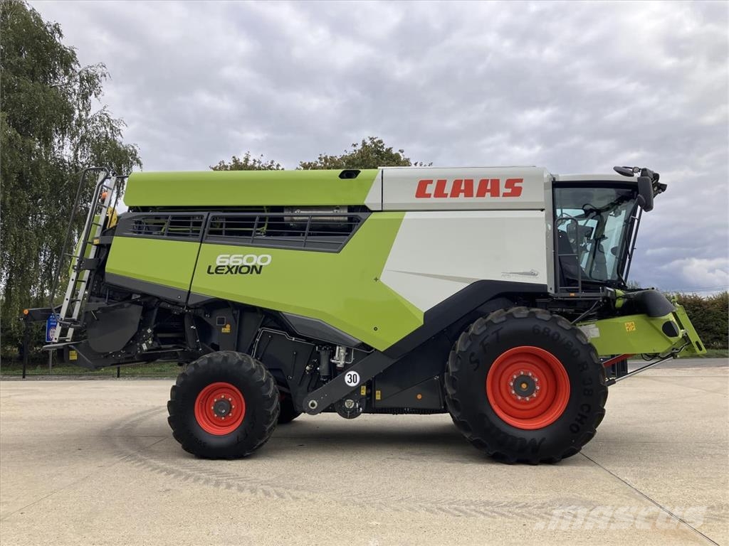 CLAAS LEXION 6600 コンバイン