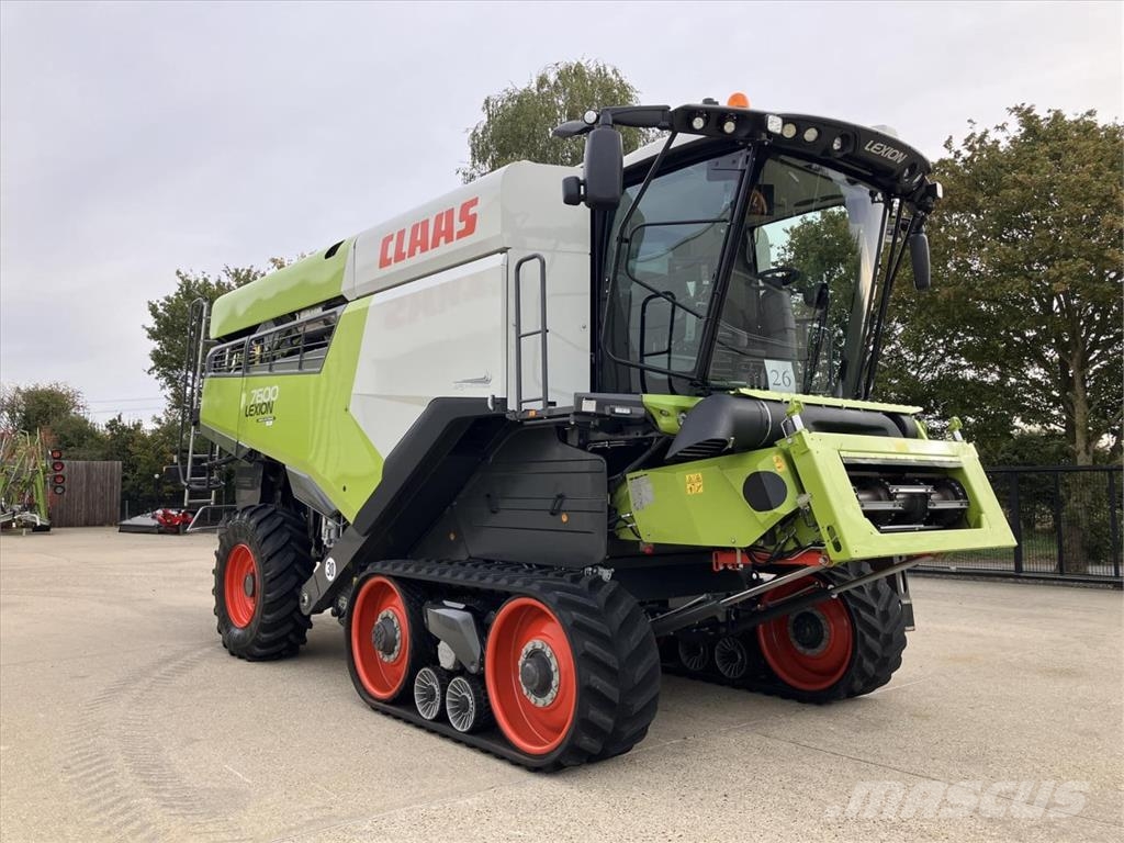 CLAAS LEXION 7600 TT Kombajni