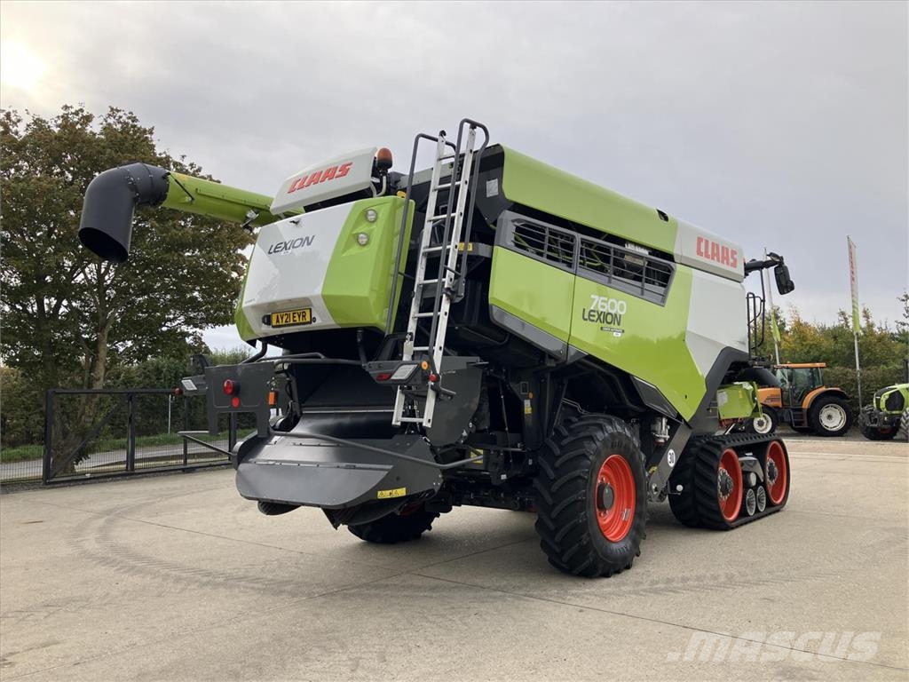 CLAAS LEXION 7600 TT Mietitrebbiatrici