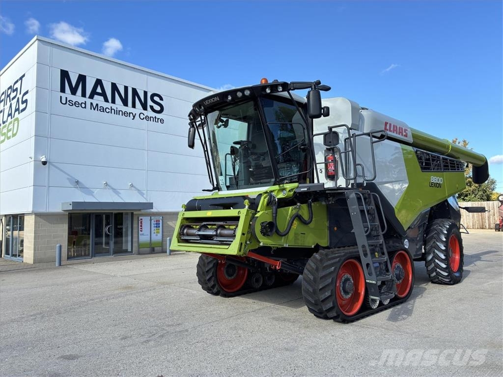 CLAAS LEXION 8800 TT حصادات