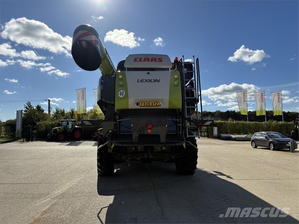 CLAAS LEXION 8800 TT Mähdrescher