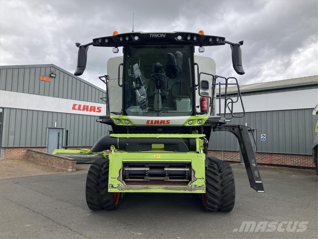 CLAAS USED 2023 TRION 730TT C/W V770 VARIO CUTTERBAR (82 حصادات