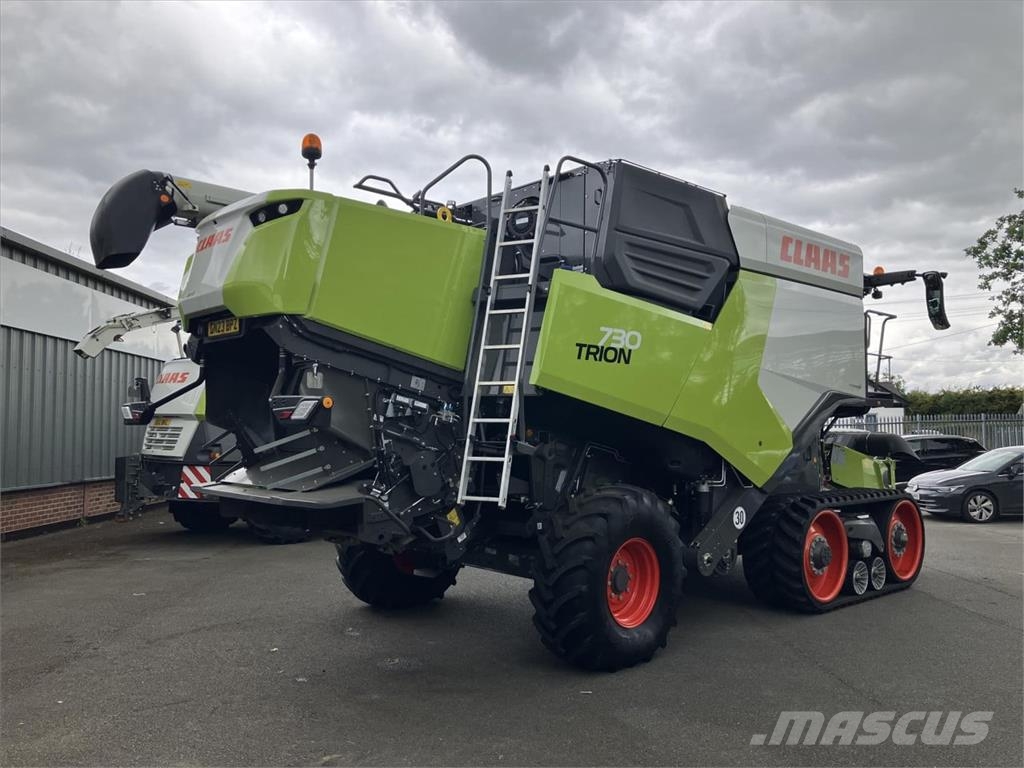 CLAAS USED 2023 TRION 730TT C/W V770 VARIO CUTTERBAR (82 حصادات