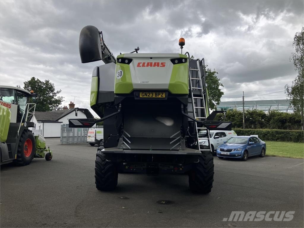 CLAAS USED 2023 TRION 730TT C/W V770 VARIO CUTTERBAR (82 حصادات